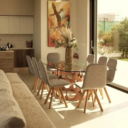 Βίλα Gardenia, De Luxe Avec Piscine A Debordement *