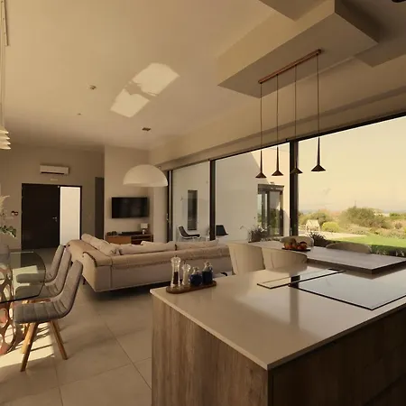 Gardenia, De Luxe Avec Piscine A Debordement Βίλα