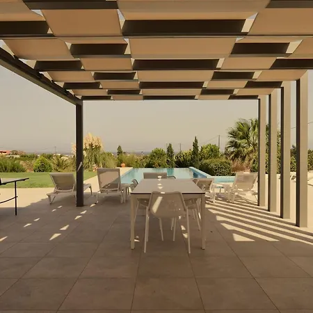 Gardenia, De Luxe Avec Piscine A Debordement * Hanya