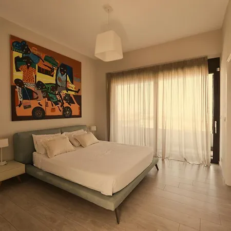 Gardenia, De Luxe Avec Piscine A Debordement