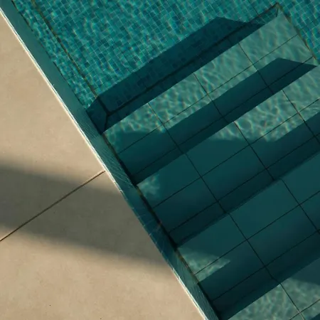 Gardenia, De Luxe Avec Piscine A Debordement Вілла