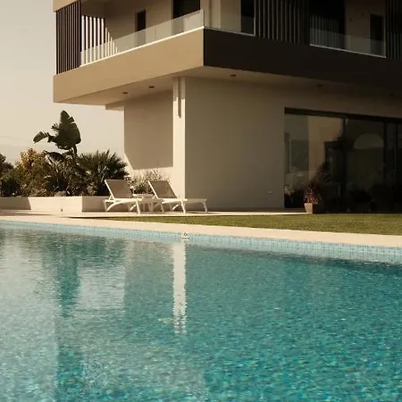 Gardenia, De Luxe Avec Piscine A Debordement * Hanya