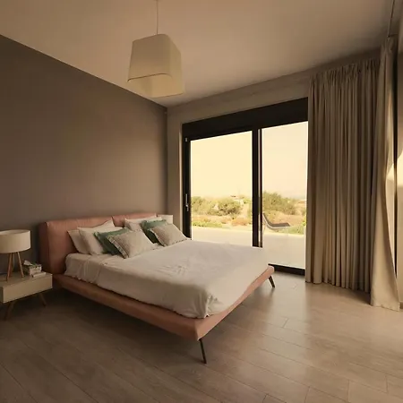 Gardenia, De Luxe Avec Piscine A Debordement Villa